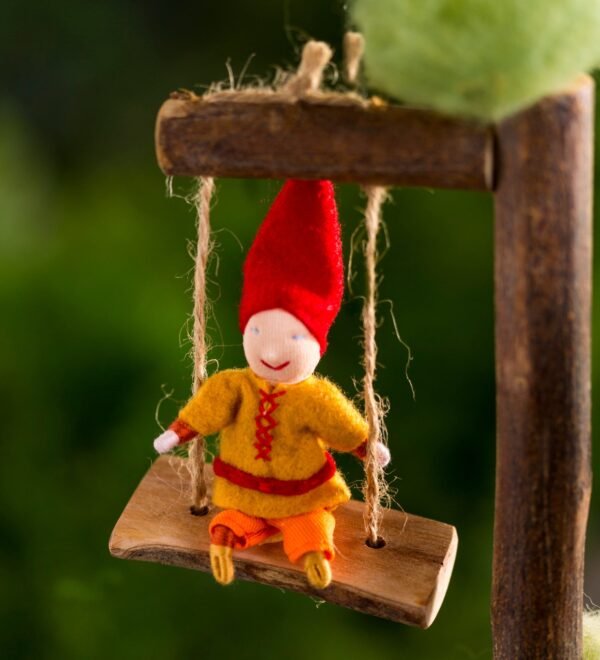 Tree Fort Kit with Furniture and Woodland Friends Dolls - Image 8