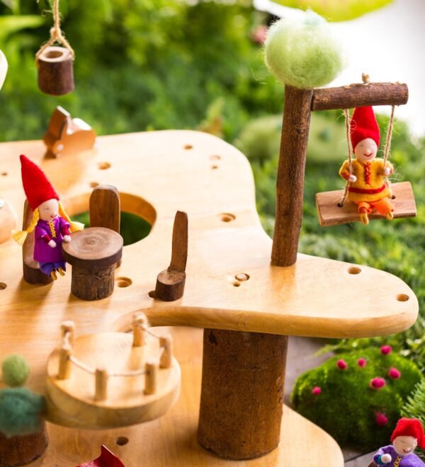 Tree Fort Kit with Furniture and Woodland Friends Dolls - Image 9