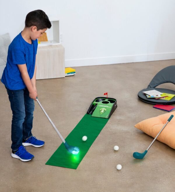 Light-Up Golf Putting Game - Image 9