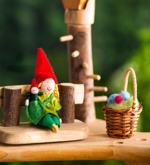 Tree Fort Kit with Furniture and Woodland Friends Dolls - Image 12